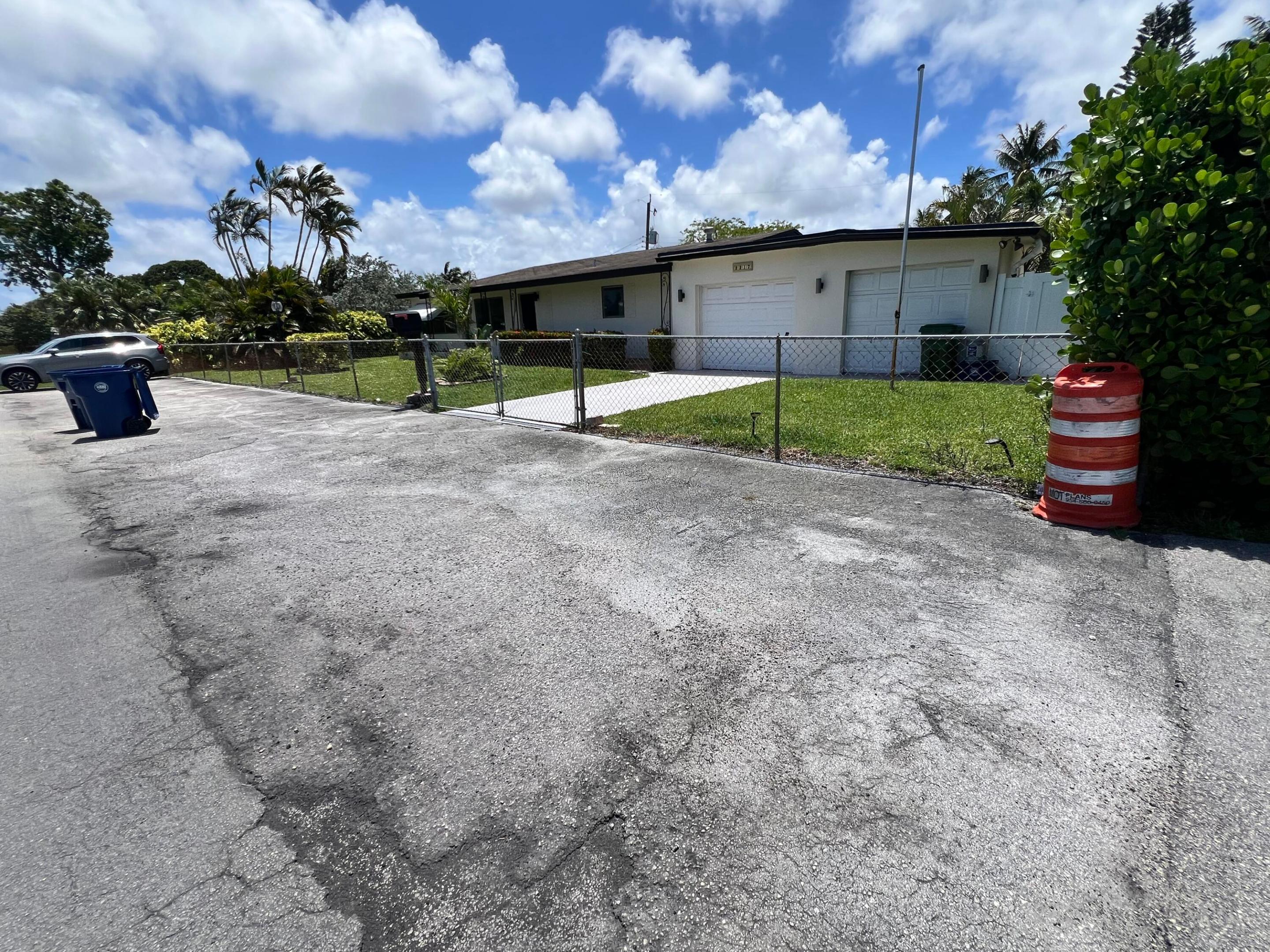 2217 NW 4th Avenue
