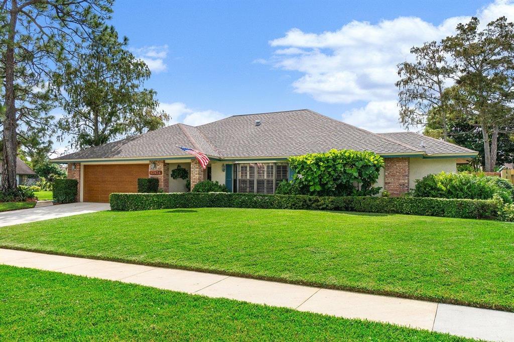 SUGAR POND MANOR OF WELLINGTON - Residential