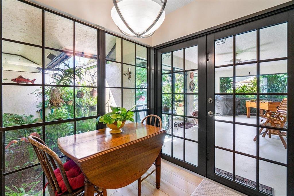 SUGAR POND MANOR OF WELLINGTON - Residential