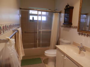 CRESTHAVEN CONDO TOWNHOME - Residential Lease