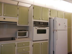 CRESTHAVEN CONDO TOWNHOME - Residential Lease