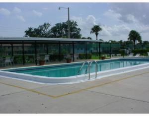 CRESTHAVEN CONDO TOWNHOME - Residential Lease