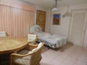 CRESTHAVEN CONDO TOWNHOME - Residential Lease