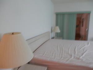 CRESTHAVEN CONDO TOWNHOME - Residential Lease