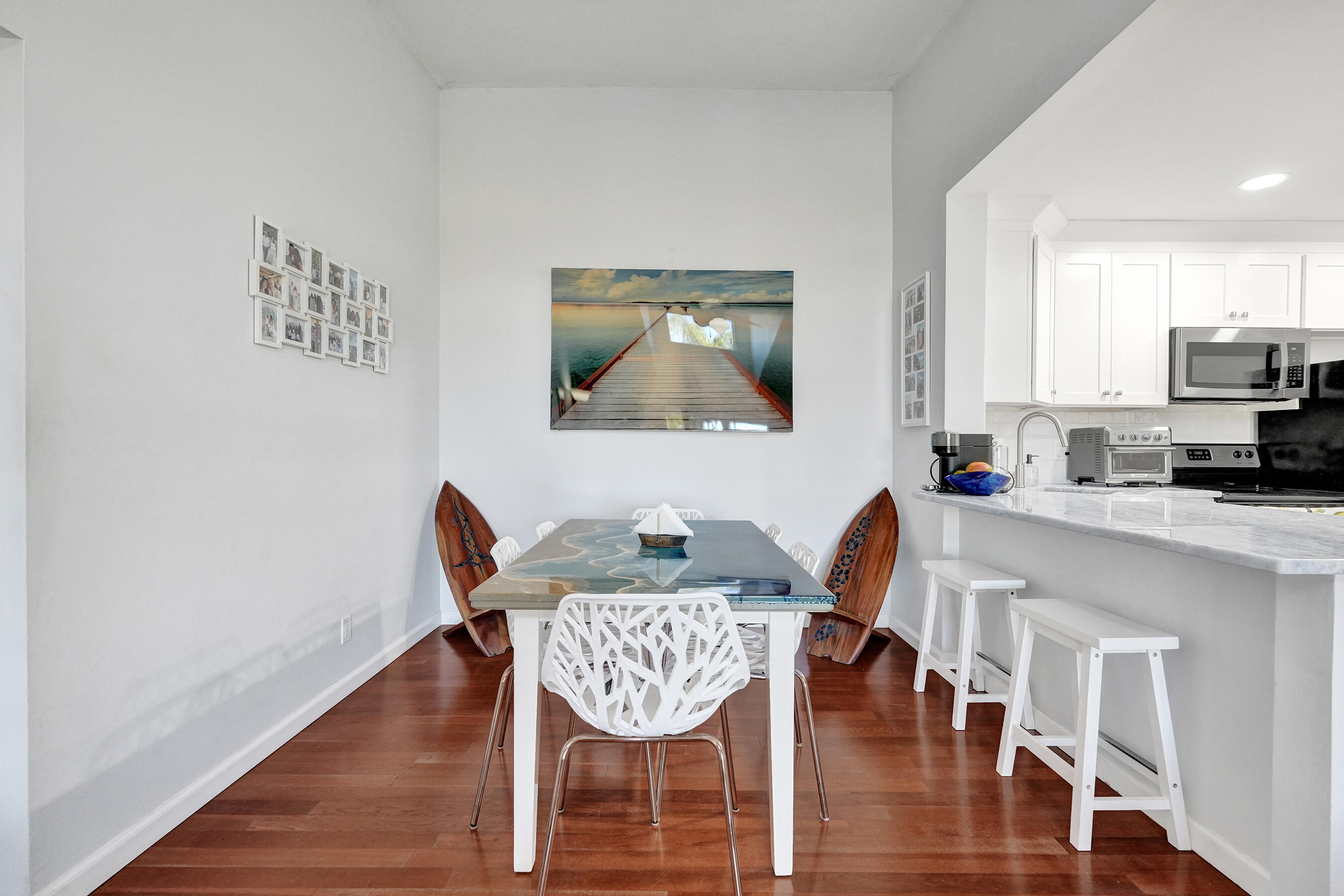 PALM CLUB VILLAGE I - Residential Lease