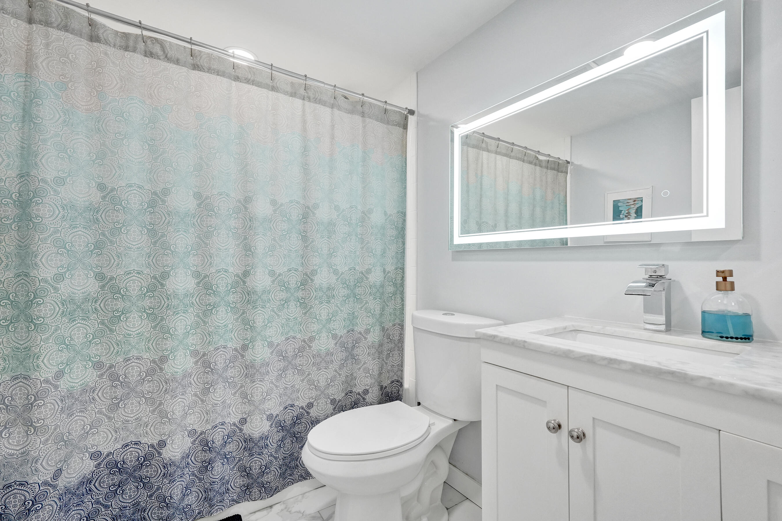 PALM CLUB VILLAGE I - Residential Lease