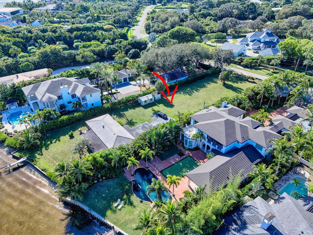 PENNOCK POINT - Land