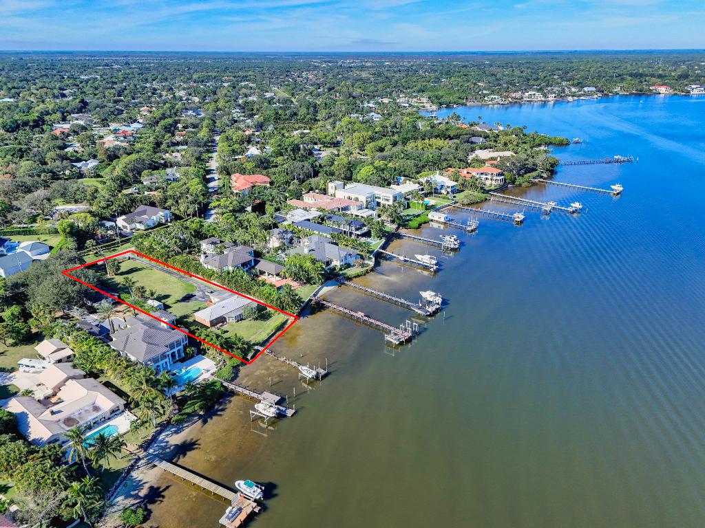 PENNOCK POINT - Land