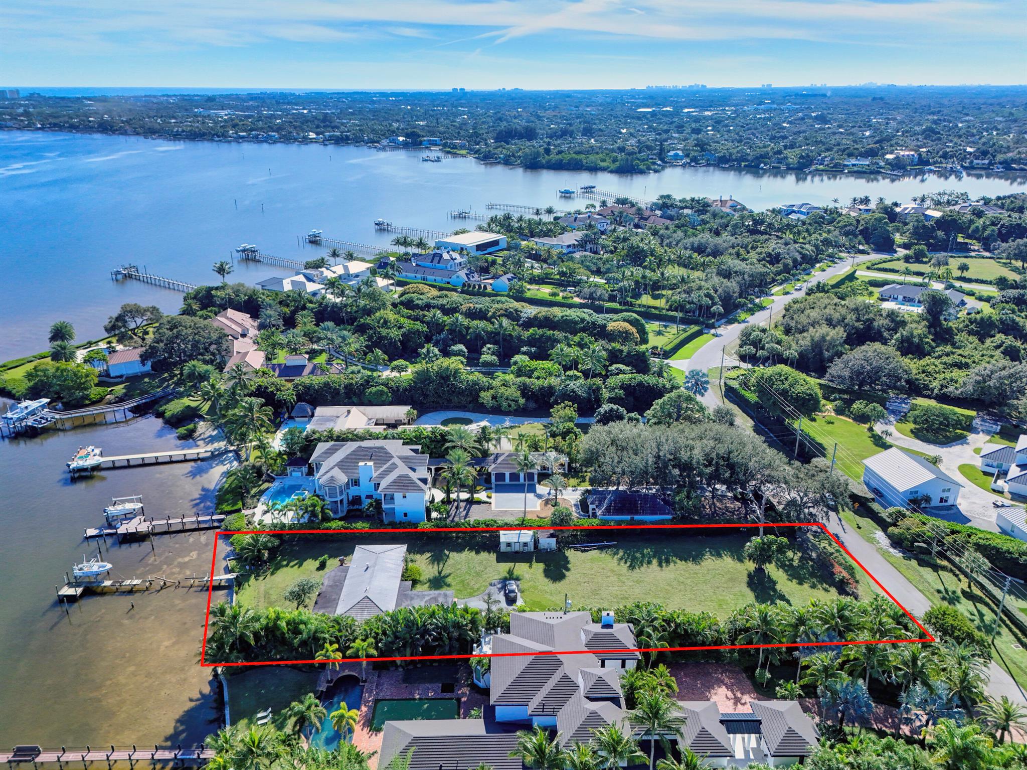 PENNOCK POINT - Land