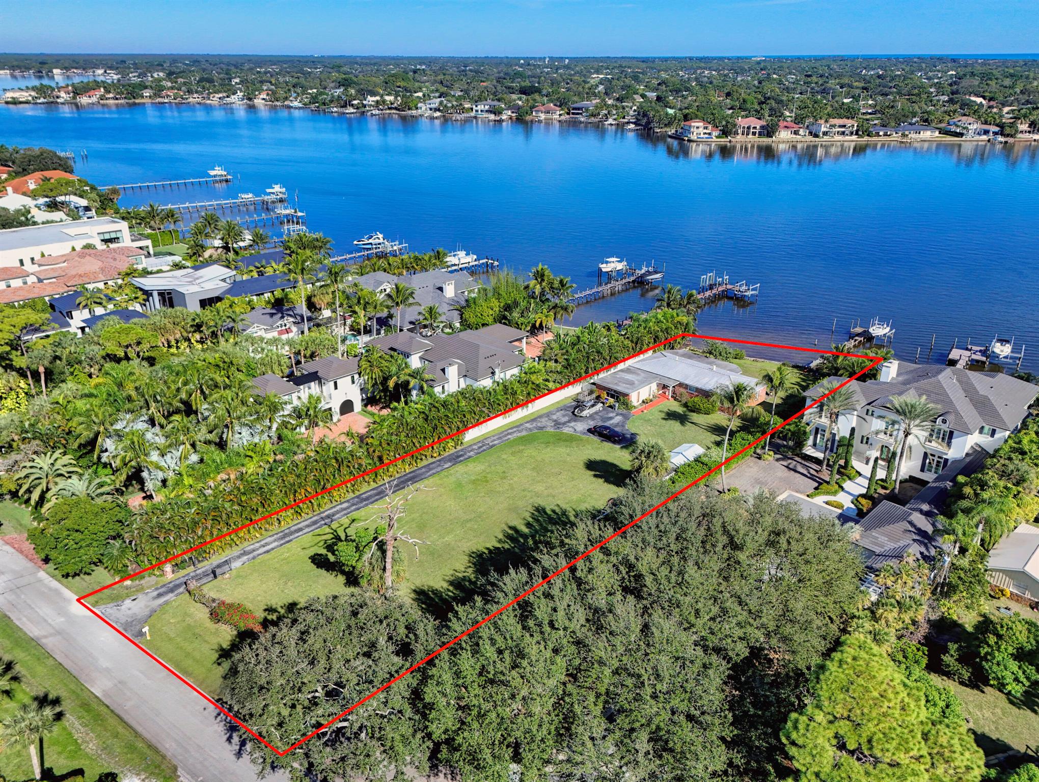 PENNOCK POINT - Land