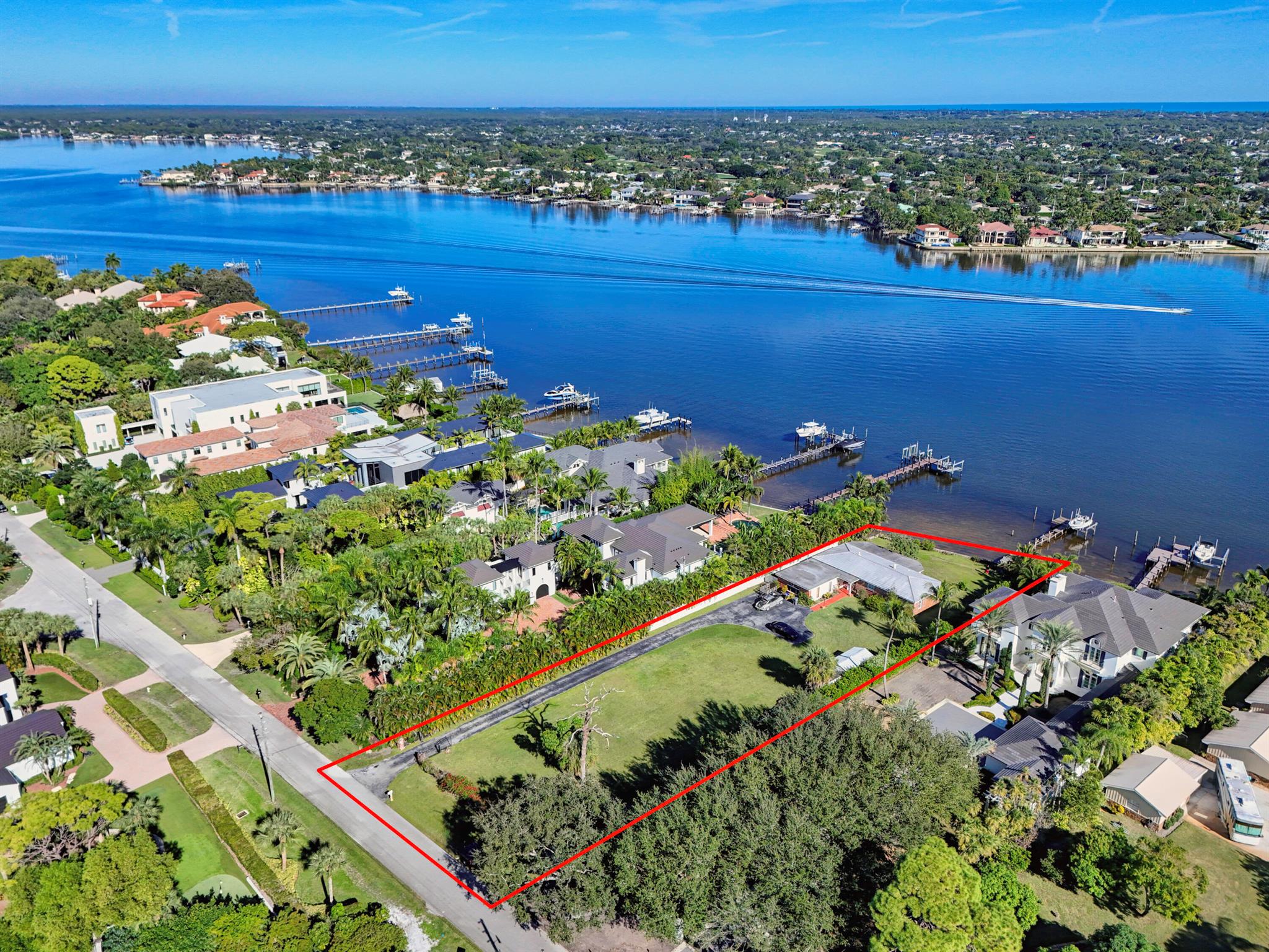 PENNOCK POINT - Land