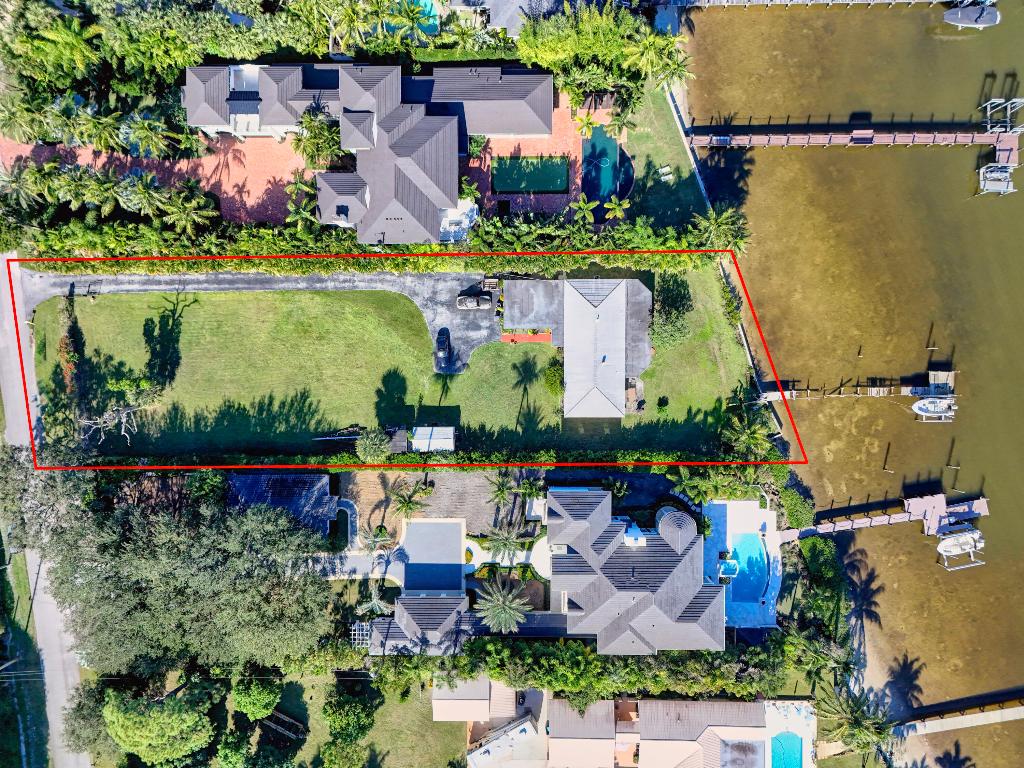 PENNOCK POINT - Land