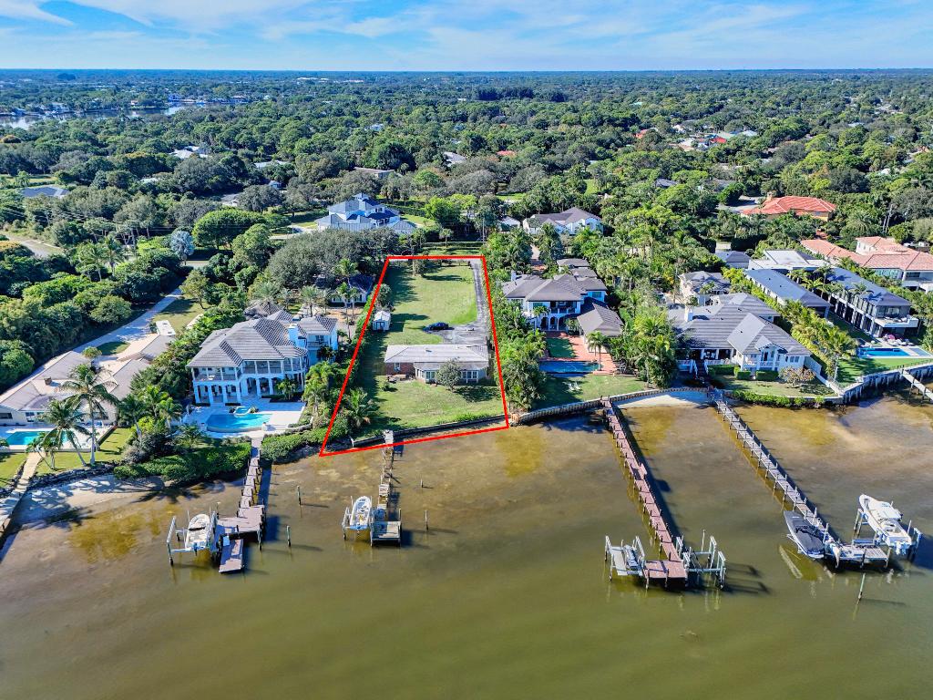 PENNOCK POINT - Land