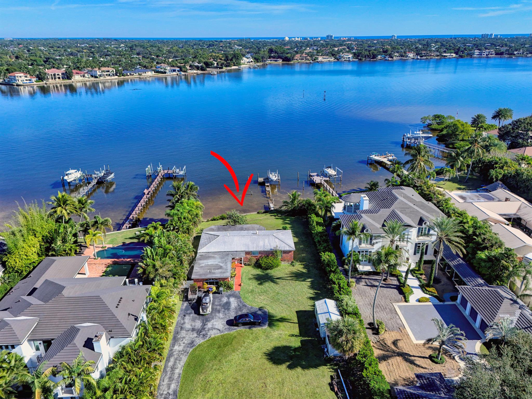 PENNOCK POINT - Land