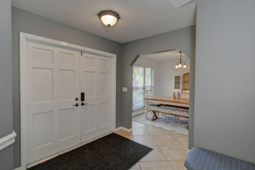 Photo of 886 SE Starflower Avenue, Port Saint Lucie, FL 34983 (MLS # R10946286)