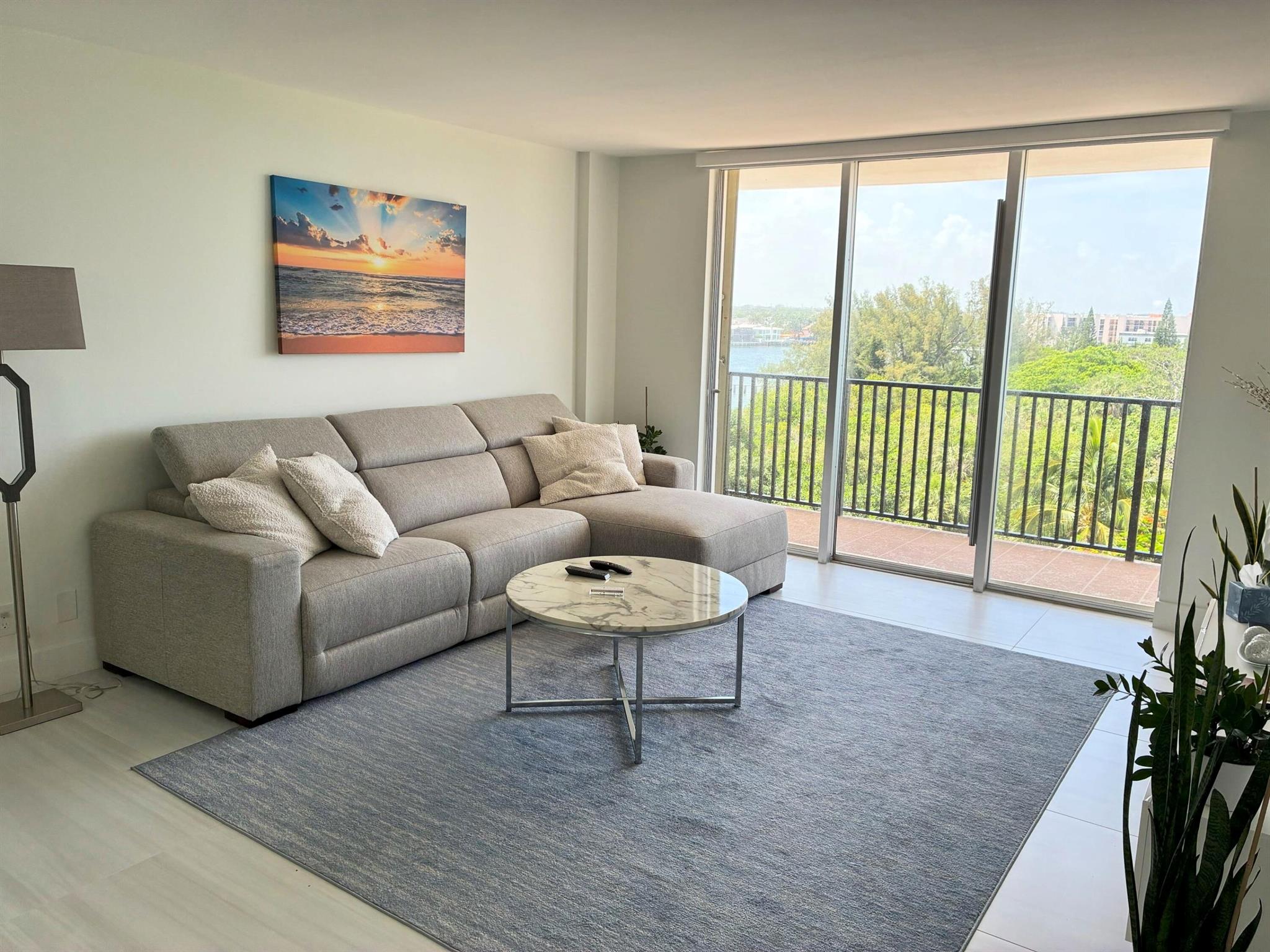 2121 N Ocean Boulevard 806w