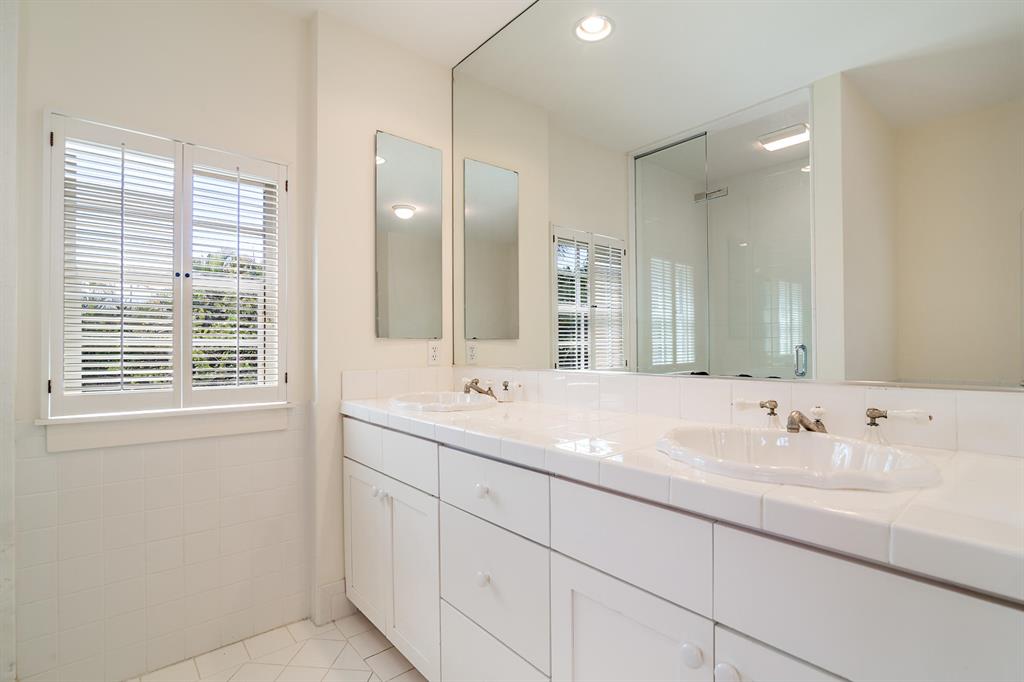 El Encanto IN - Residential