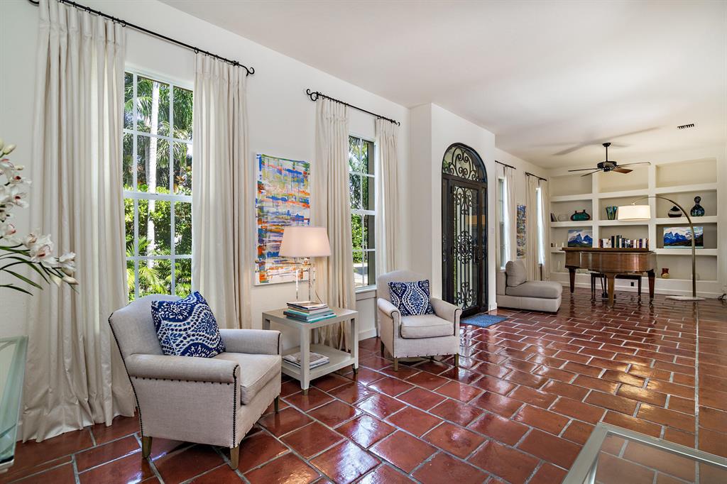 El Encanto IN - Residential