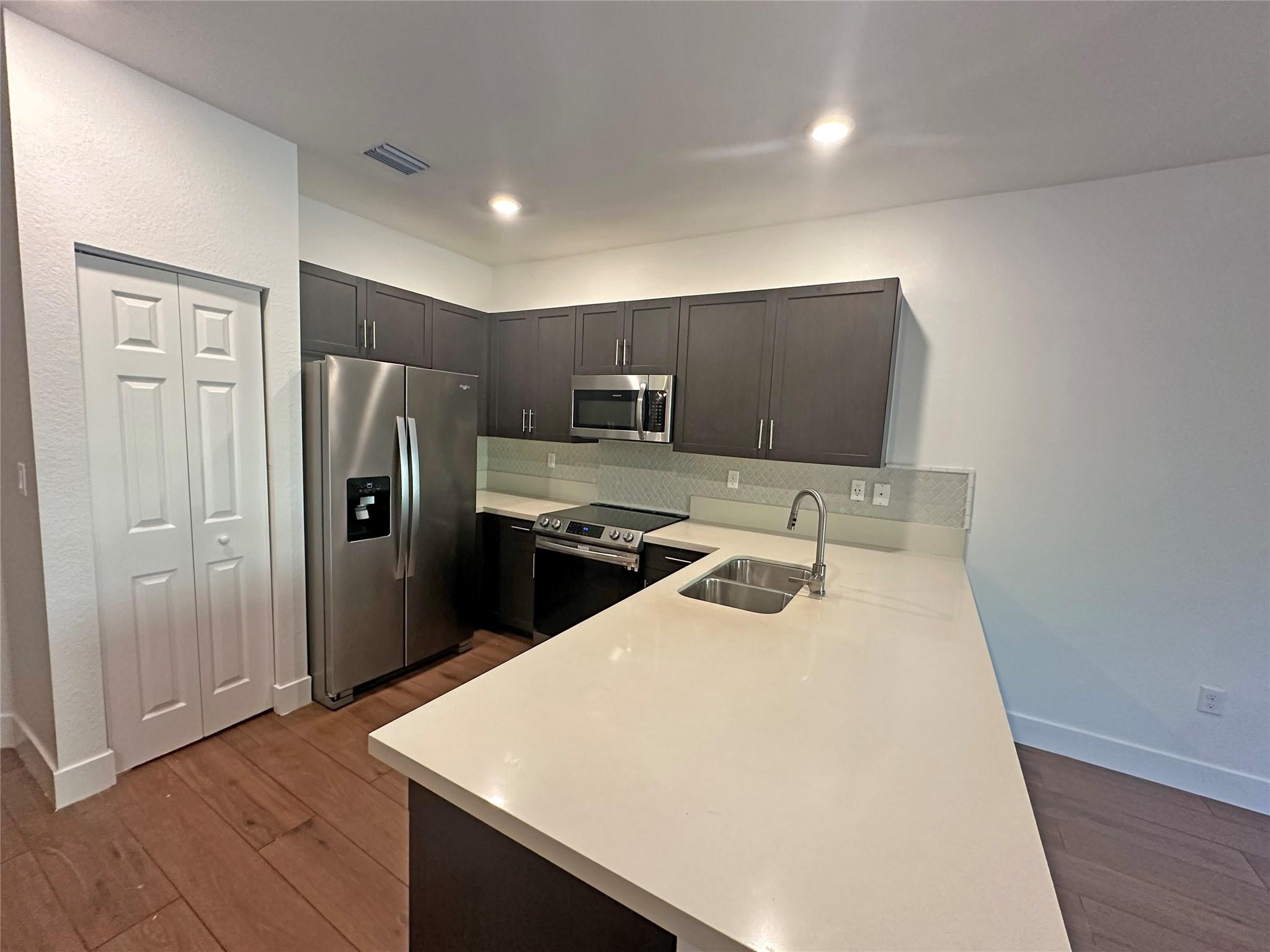4676 Caspian Way 4676