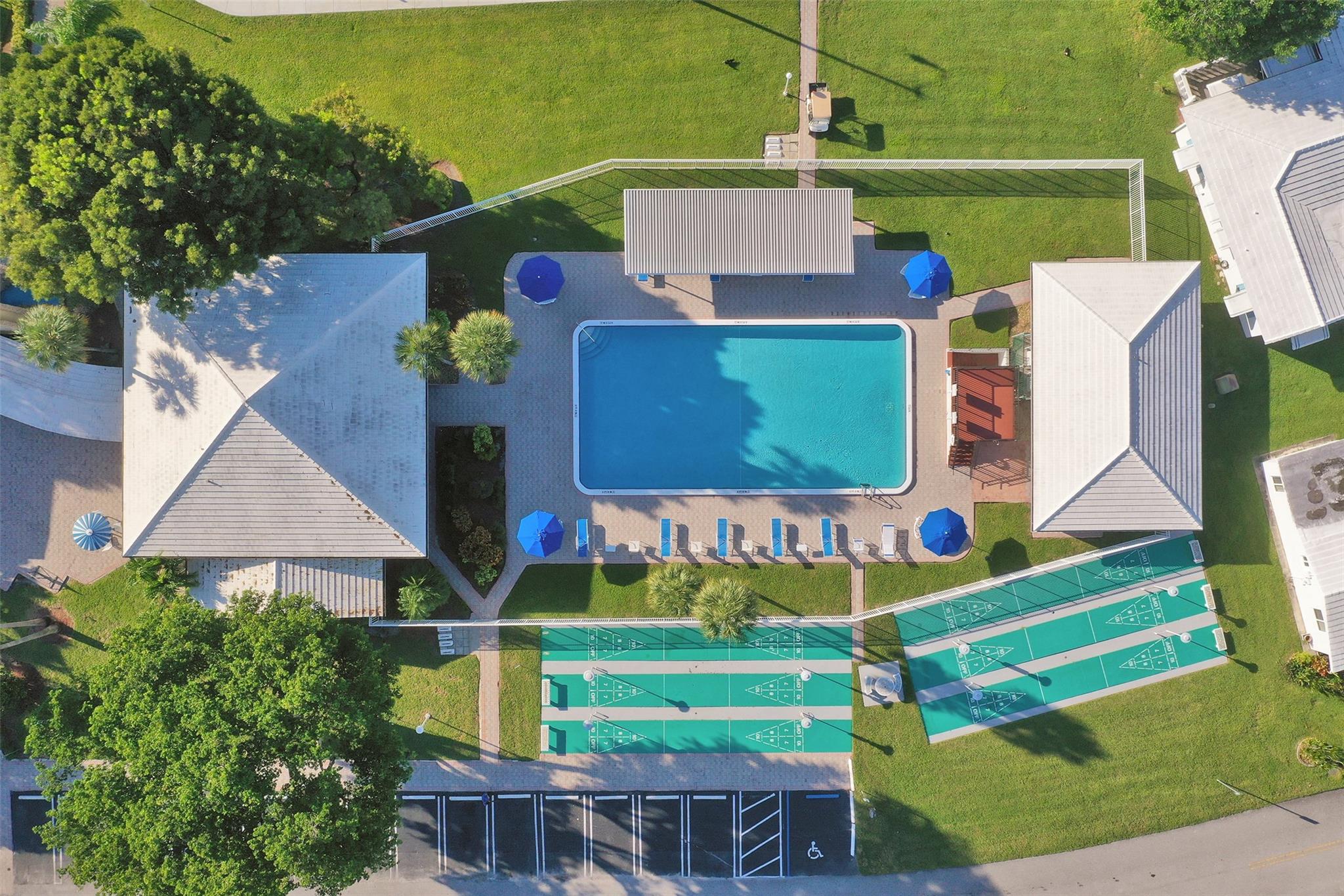 Leisureville Fairway 12 - Residential