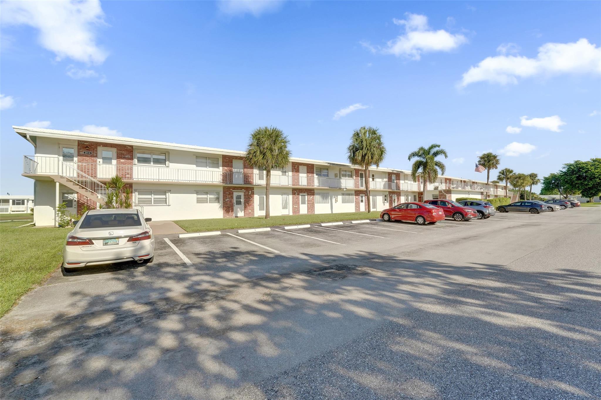 Leisureville Fairway 12 - Residential