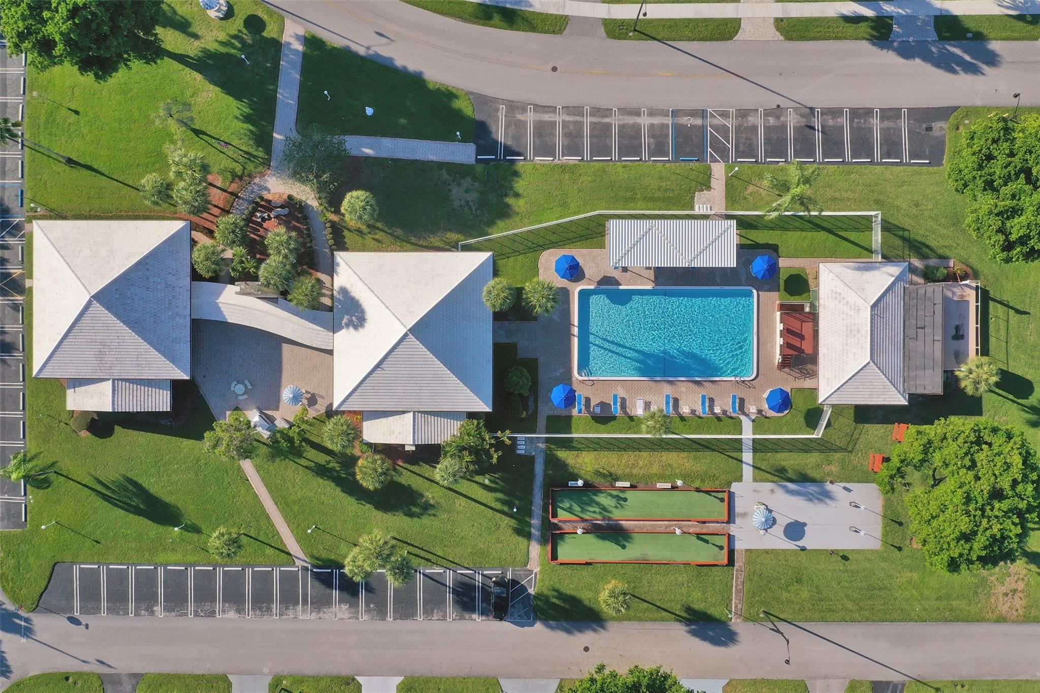 Leisureville Fairway 12 - Residential