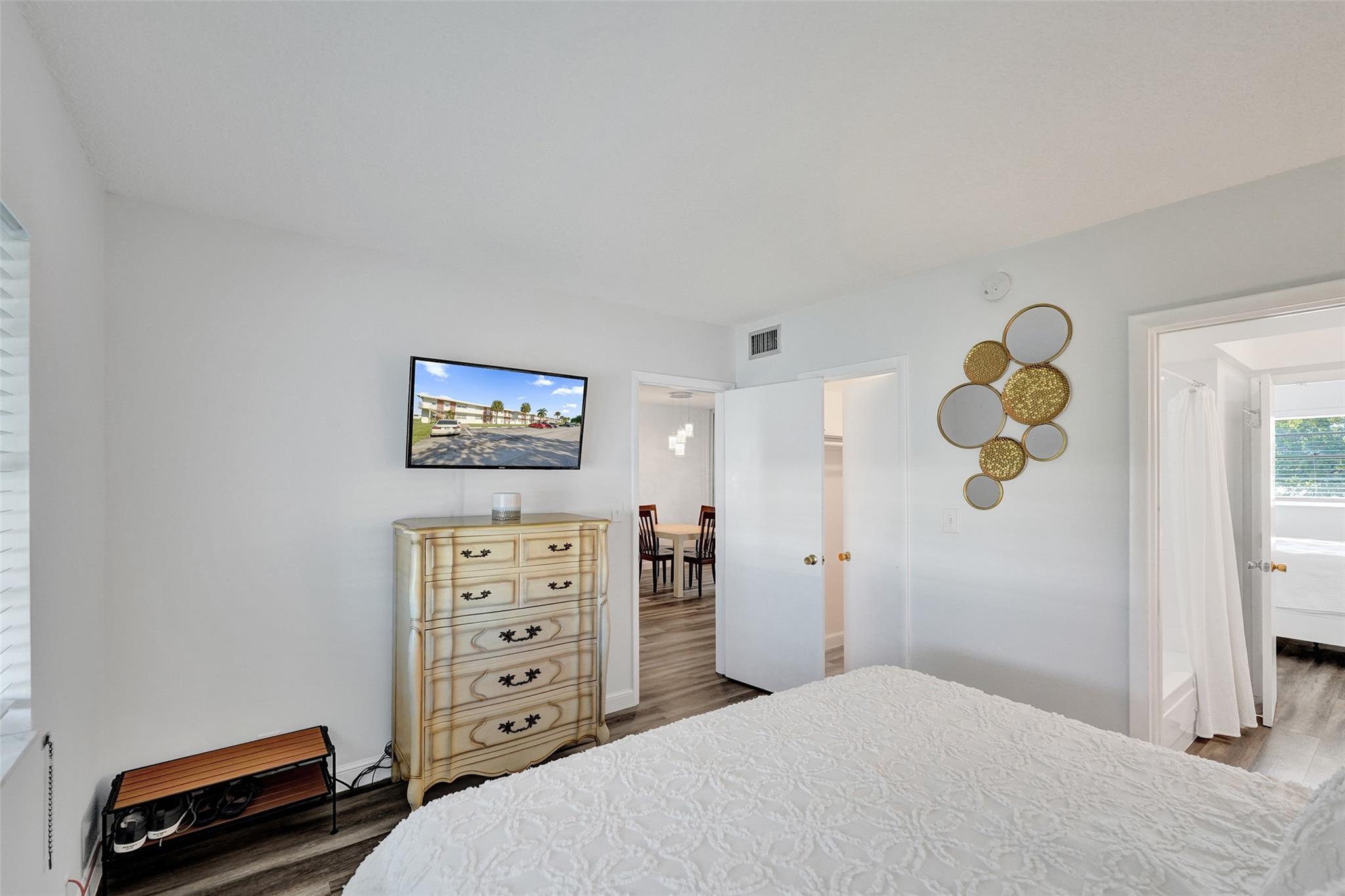 Leisureville Fairway 12 - Residential