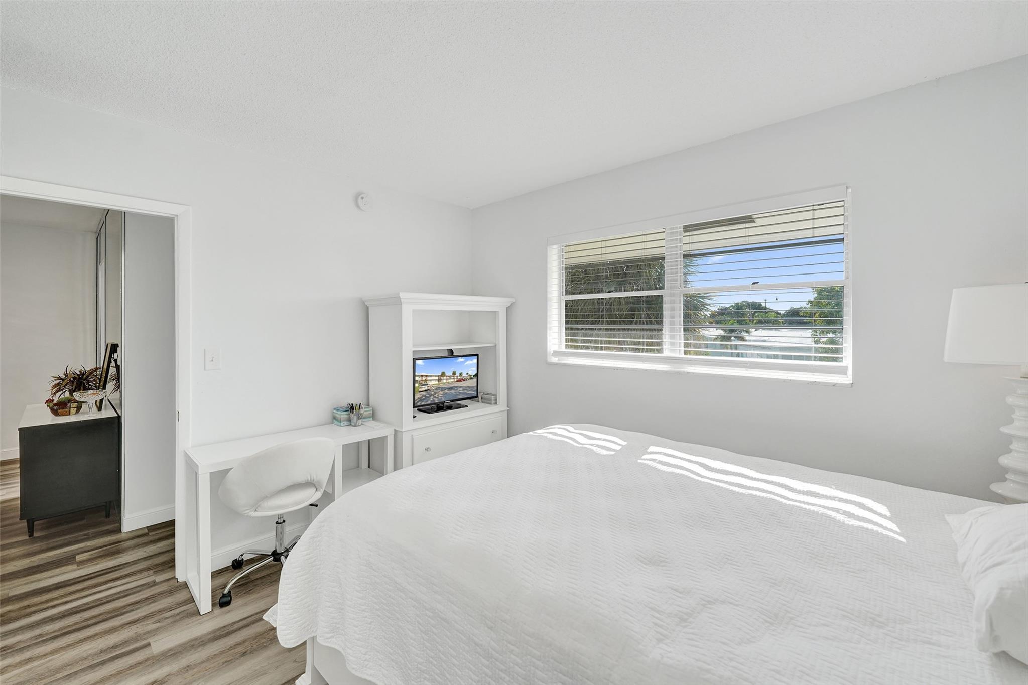 Leisureville Fairway 12 - Residential