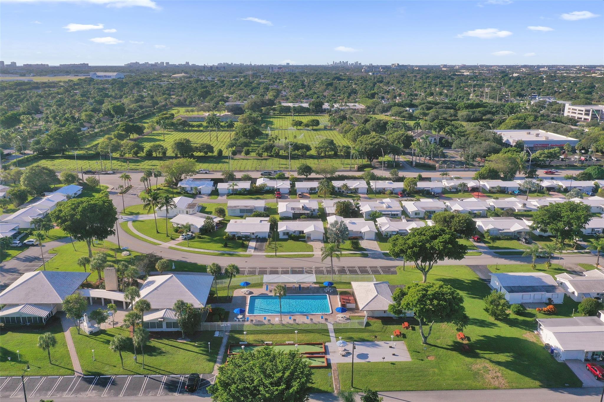 Leisureville Fairway 12 - Residential