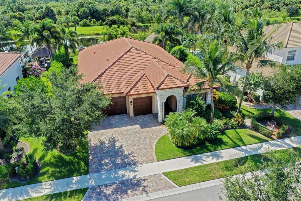 Photo of 165 Umbrella Place Pl, Jupiter, FL 33458 (MLS # R10830267)
