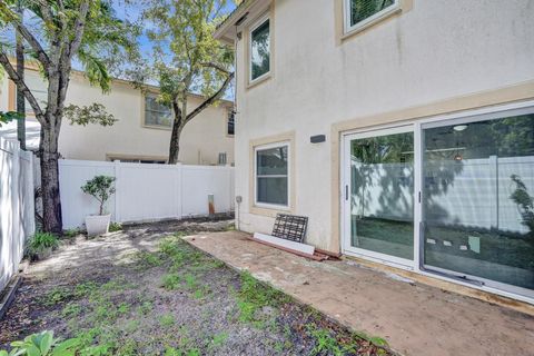 A home in Deerfield Beach