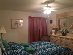 KINGS POINT SAXONY CONDOS - Residential Lease