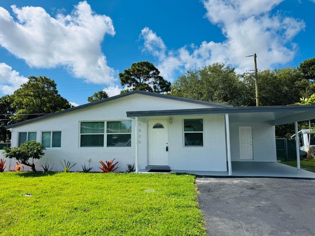 Photo of 1020 NW 26th Avenue, Fort Lauderdale, FL 33311 (MLS # B26022463)