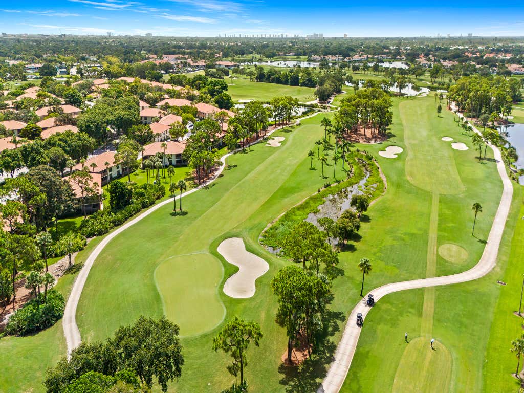 Photo of 218 Brackenwood Terrace, Palm Beach Gardens, FL 33418 (MLS # B26050661)