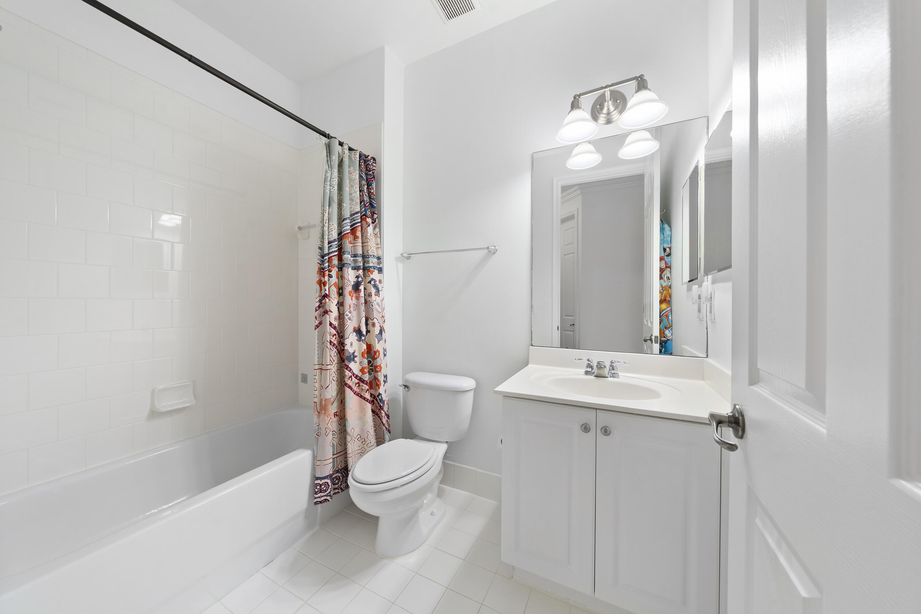 VILLAGE AT SWINTON SQUARE CONDO - Residential