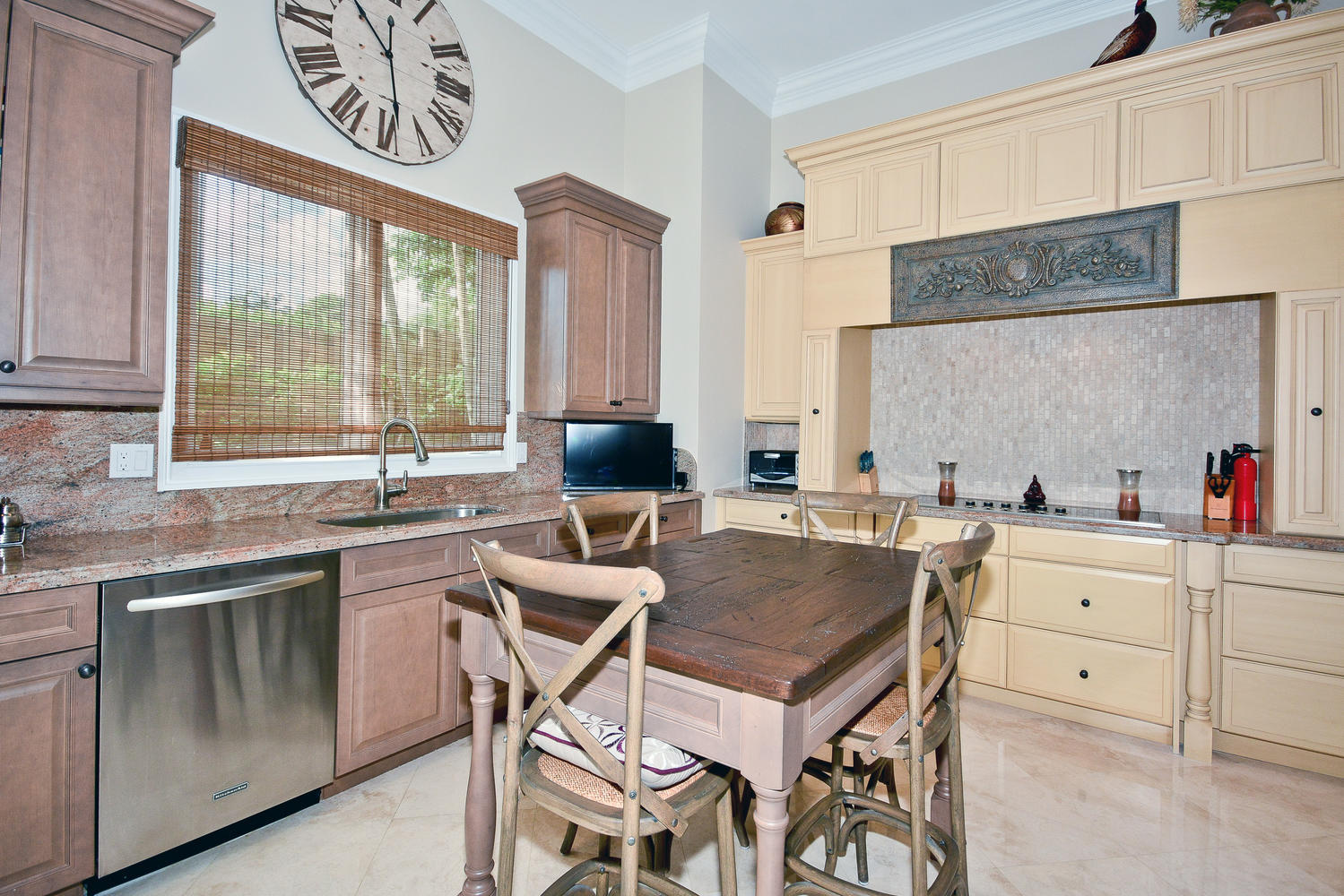 SURFSIDE HILLS - Residential