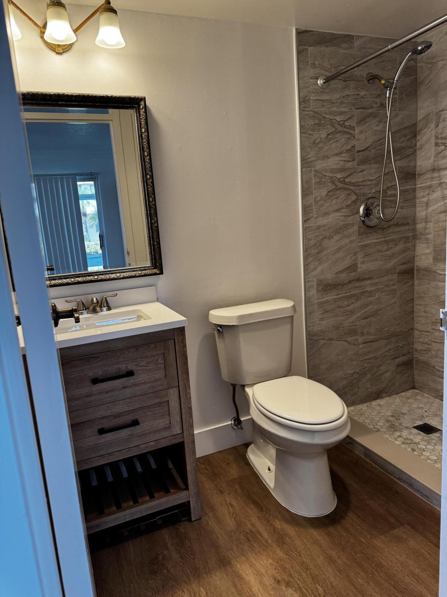 KINGS POINT SAXONY CONDOS - Residential Lease