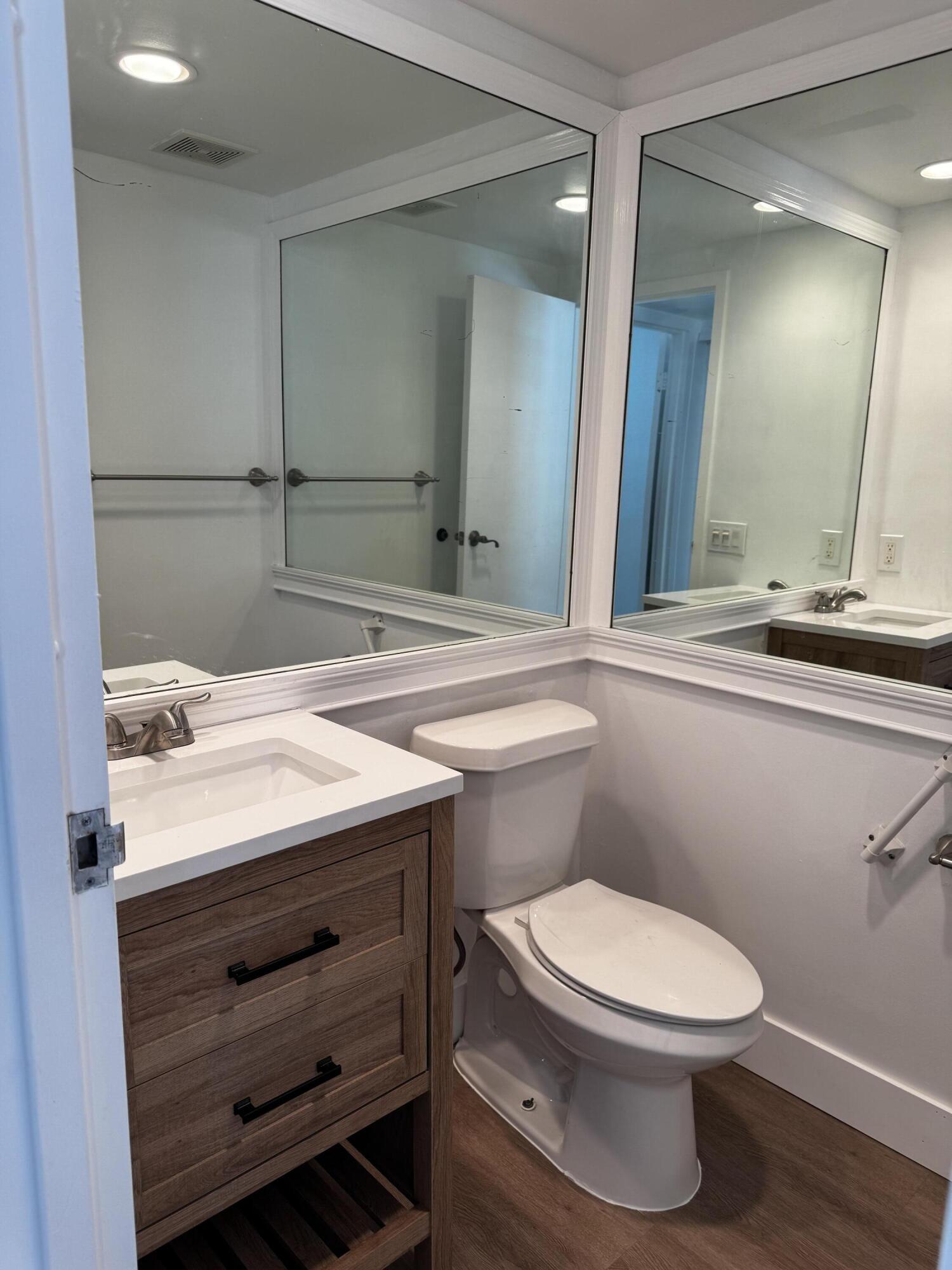 KINGS POINT SAXONY CONDOS - Residential Lease