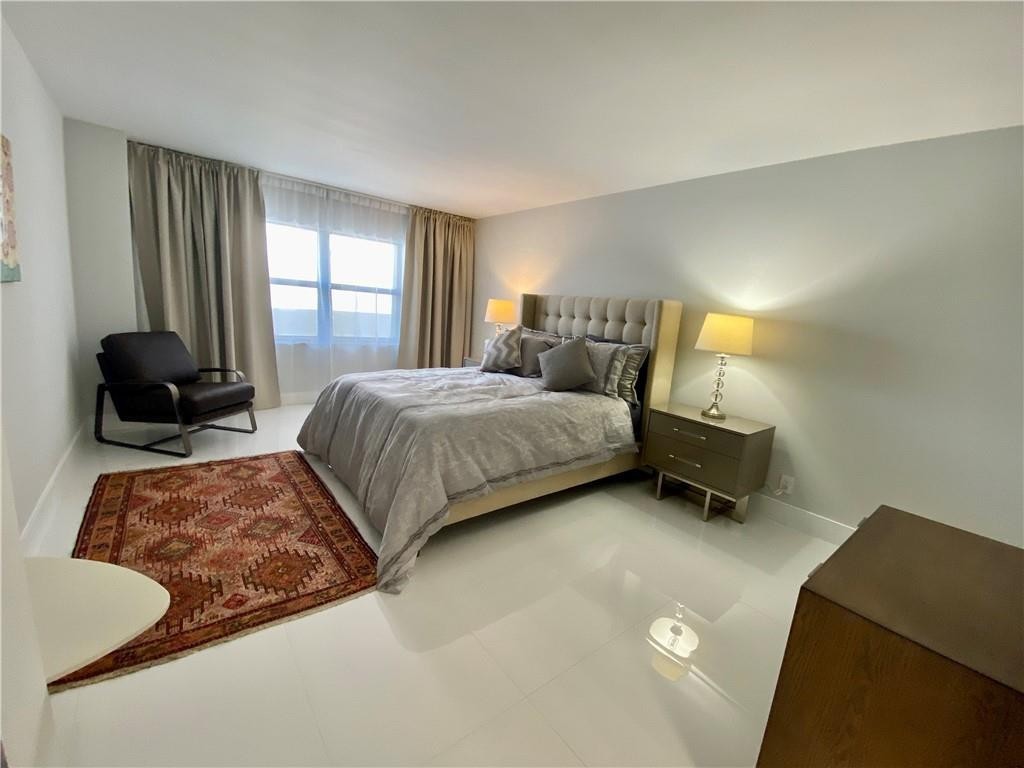 Shore Club - Residential