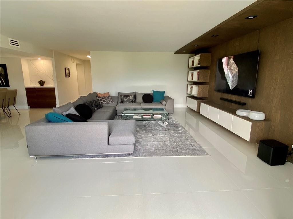 Shore Club - Residential