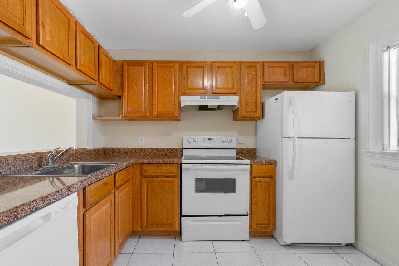 CASA NUEVA CONDO - Residential Lease