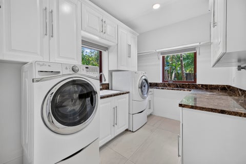 Tiny photo for 2719 NE 19th Street, Fort Lauderdale, FL 33305 (MLS # B26043757)