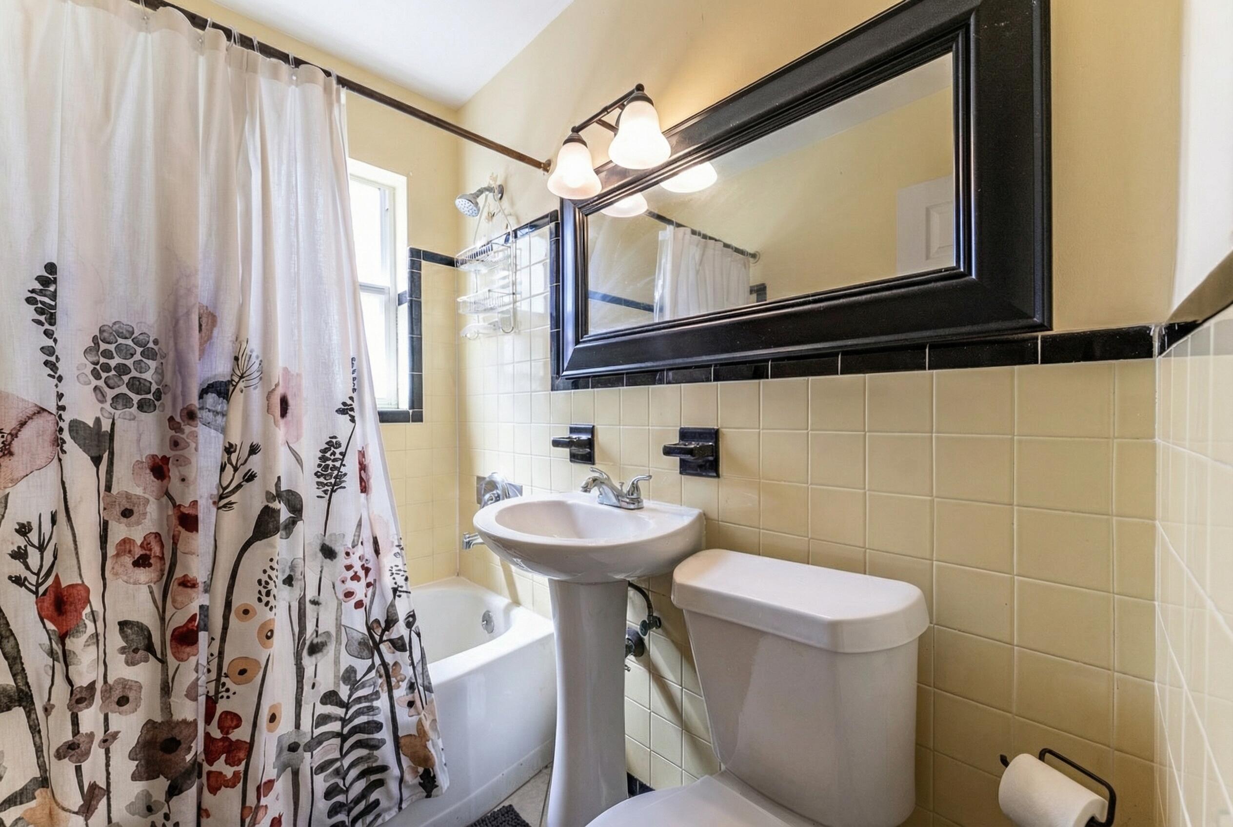 B AND G HOMES - Residential