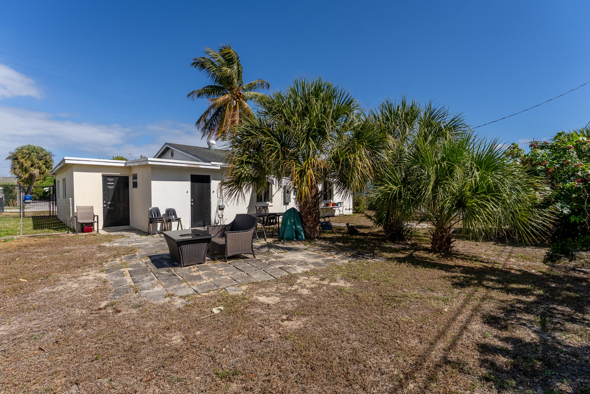 B AND G HOMES - Residential