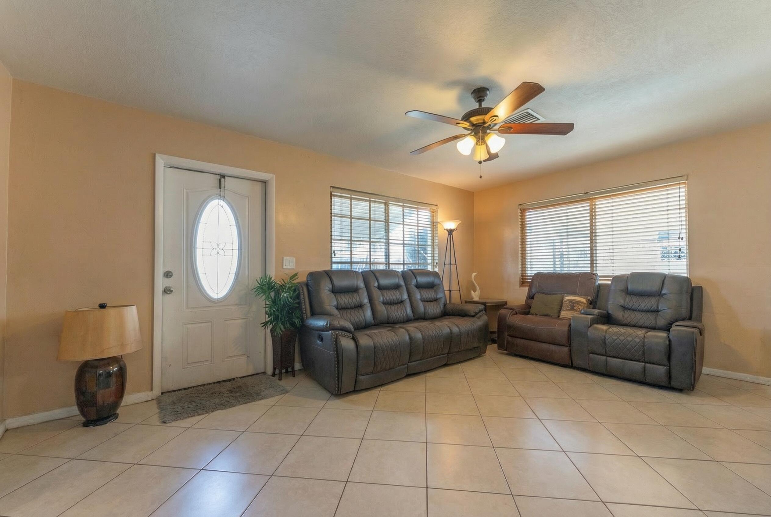 B AND G HOMES - Residential