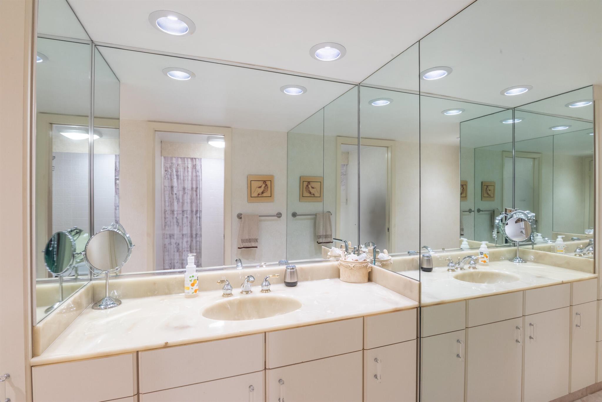 SEAWINDS CONDO - Residential