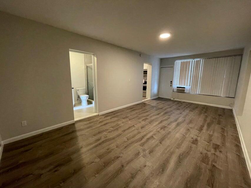 HILLCREST AT L W - Residential