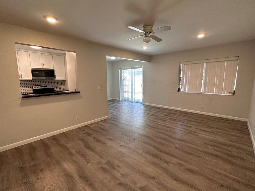 HILLCREST AT L W - Residential