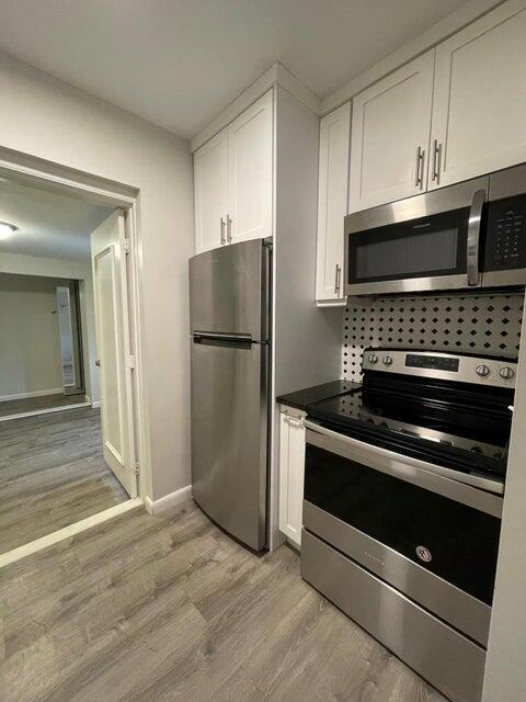 HILLCREST AT L W - Residential