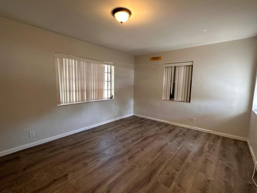HILLCREST AT L W - Residential